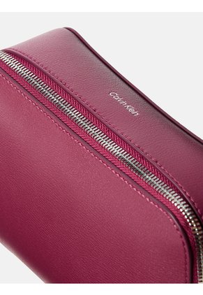 Bolso Rosa Cruzado Con Logo En Lámina Metálica Calvin Klein