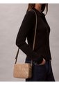 Bolso Beige De Cámara Acolchado Calvin Klein de Calvin Klein