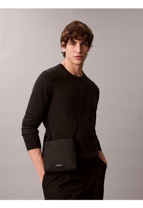 Bolso Negro Plano Con Estampado De Emblema Calvin Klein