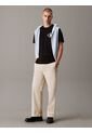 Camiseta Negra Varsity Con Monograma De Parche Calvin Klein de Calvin Klein