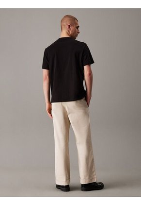 Camiseta Negra Varsity Con Monograma De Parche Calvin Klein