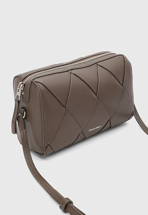 Bolso Manos Libres Calvin Klein Woven Camera Marrón