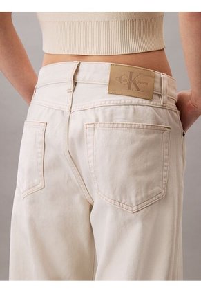 Jeans Blanco Rectos Estilo 90s Con Lavado Tiza Calvin Klein