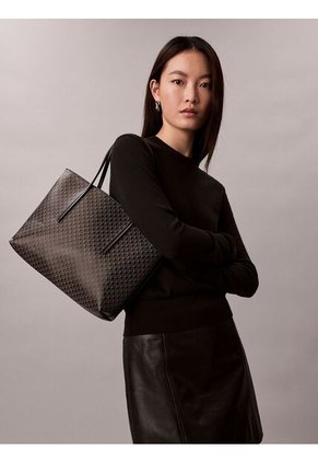 Bolso Negro Tote Pequeño Con Logo Monograma Con Bolsito Calvin Klein