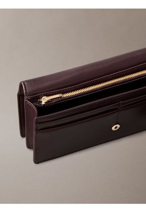 Billetera Marrón Plegada De Cuero Con Logo Monograma Emblemático Calvin Klein