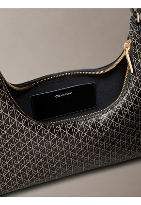 Bolso Negro De Hombro Con Logo Monograma En Todo El Artículo Calvin Klein