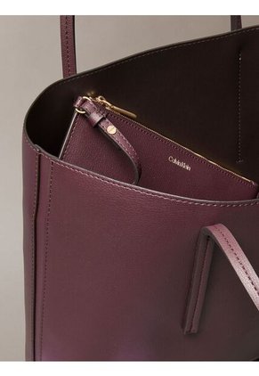 Bolso Café Tote Pequeño Con Logo En Lámina Metálica Calvin Klein