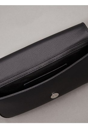 Bolso Negro De Hombro Minimal Monograma Calvin Klein