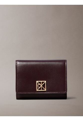 Billetera Marrón De Plegado Triple De Cuero Con Logo Monograma Emblemático Calvin Klein Calvin Klein