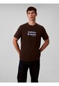 Camiseta Chocolate Con Gráfico De Logo Calvin Klein de Calvin Klein