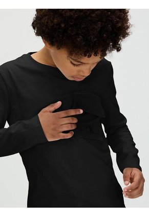 Camiseta Negra De Manga Larga Con Bolsillo En El Pecho Calvin Klein
