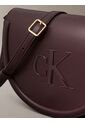 Bolso Marrón Saddle Con Monograma Grabado Calvin Klein de Calvin Klein