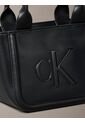 Bolso Negro Tote Pequeño Con Logo Monograma Grabado Calvin Klein de Calvin Klein