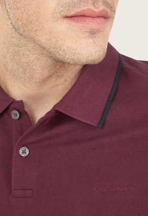 Polo Borgoña-Negro Calvin Klein