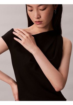 Top Negro Asimétrico De Crepé Calvin Klein