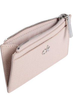 Tarjetero Rosado Con Monedero Ck Daily Calvin Klein