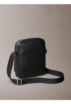Bolso Negro De Reportero Micro Pebble Calvin Klein
