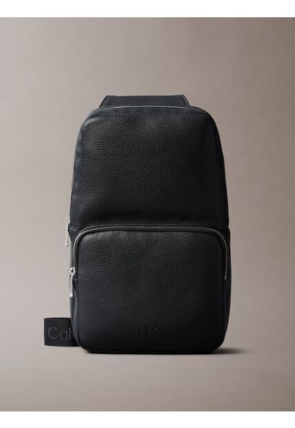 Bolso Negro All Day Sling Calvin Klein