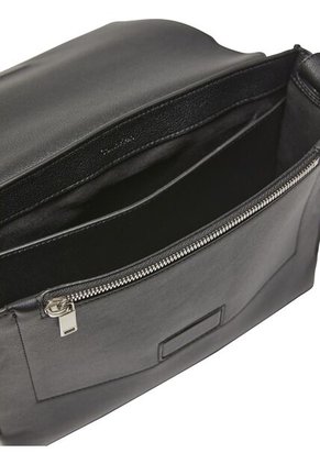 Bolso Negro De Hombro Micro Pebble Calvin Klein