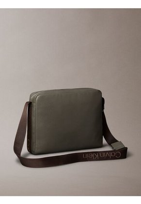 Bolso Gris Cargo Flight Calvin Klein