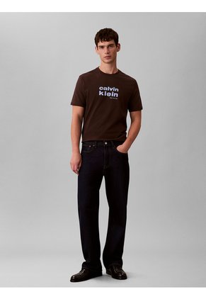 Camiseta Chocolate Con Gráfico De Logo Calvin Klein