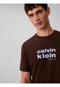 Camiseta Chocolate Con Gráfico De Logo Calvin Klein de Calvin Klein