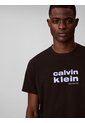 Camiseta Negra Con Gráfico De Logo Calvin Klein de Calvin Klein