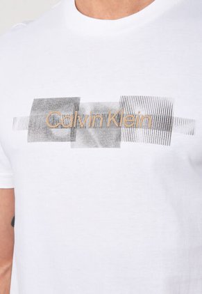 Camiseta Calvin Klein Marfil