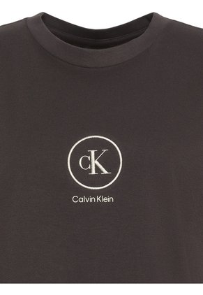 Camiseta Gris Boxy Con Estampado De Logo Calvin Klein