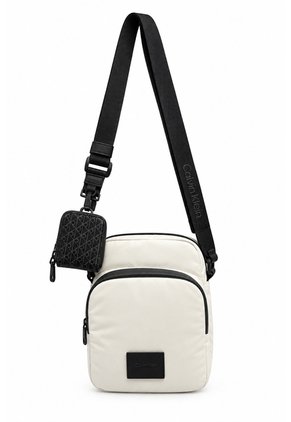 Bolso Blanco Crossbody Con Mini Estuche Calvin Klein