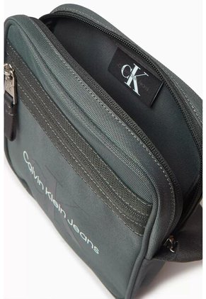 Bolso Gris Essentials Reporter Calvin Klein