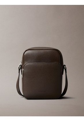 Bolso Chocolate Cruzado Pequeña Calvin Klein