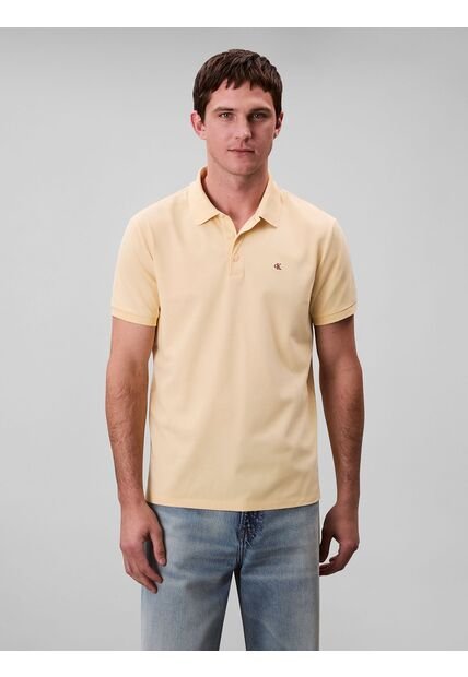Polo Amarillo Con Monograma Bordado Calvin Klein