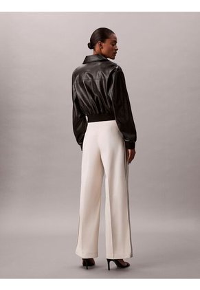 Pantalón Blanco De Sarga Con Franjas Estampadas Calvin Klein