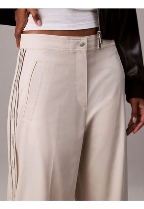 Pantalón Blanco De Sarga Con Franjas Estampadas Calvin Klein
