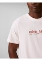 Camiseta Blanca Con Gráfico De Logo Calvin Klein de Calvin Klein