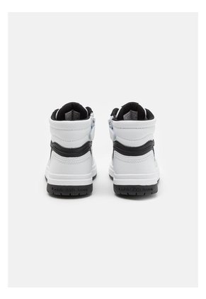 Tenis Blanco Altas Con Cordones Para Niño Calvin Klein