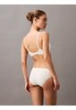 Pantie Beige Con Logo Atonal Para Mujer Calvin Klein de Calvin Klein