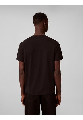 Camiseta Negra Con Gráfico De Logo Calvin Klein