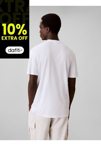 Camiseta Blanca Con Emblema En Relieve Calvin Klein Calvin Klein