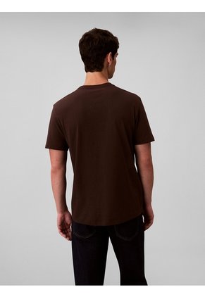 Camiseta Chocolate Con Gráfico De Logo Calvin Klein