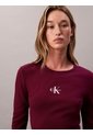 Camiseta Roja Manga Larga Ajustada Con Monograma Calvin Klein de Calvin Klein