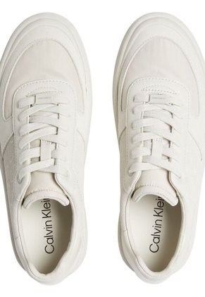 Tenis Blanco Con Logo Calvin Klein