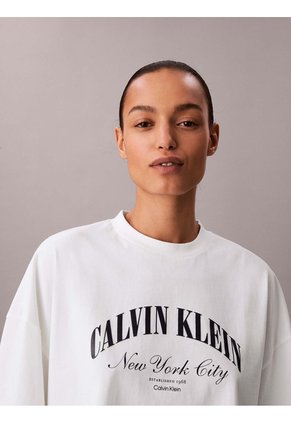 Camiseta Blanca Cropped Con Logo Calvin Klein