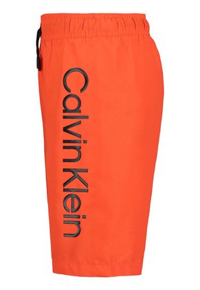Bermuda De Baño Naranjacon Logo En Vertical Para Niño Calvin Klein