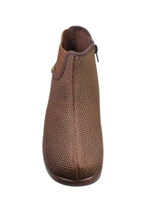 BOTIN ROMULO DAMA TACON CORRIDO NET