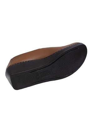 Romulo Cuero Dama Mocasín Tacón Corrido