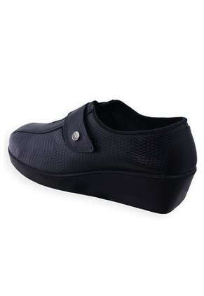 Romulo Mocasín Dama Cuero Ajuste Resorte Y Velcro