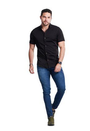 Camisa Seda Fría Negra Deusero