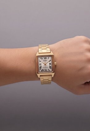 Reloj CASIO Dorado